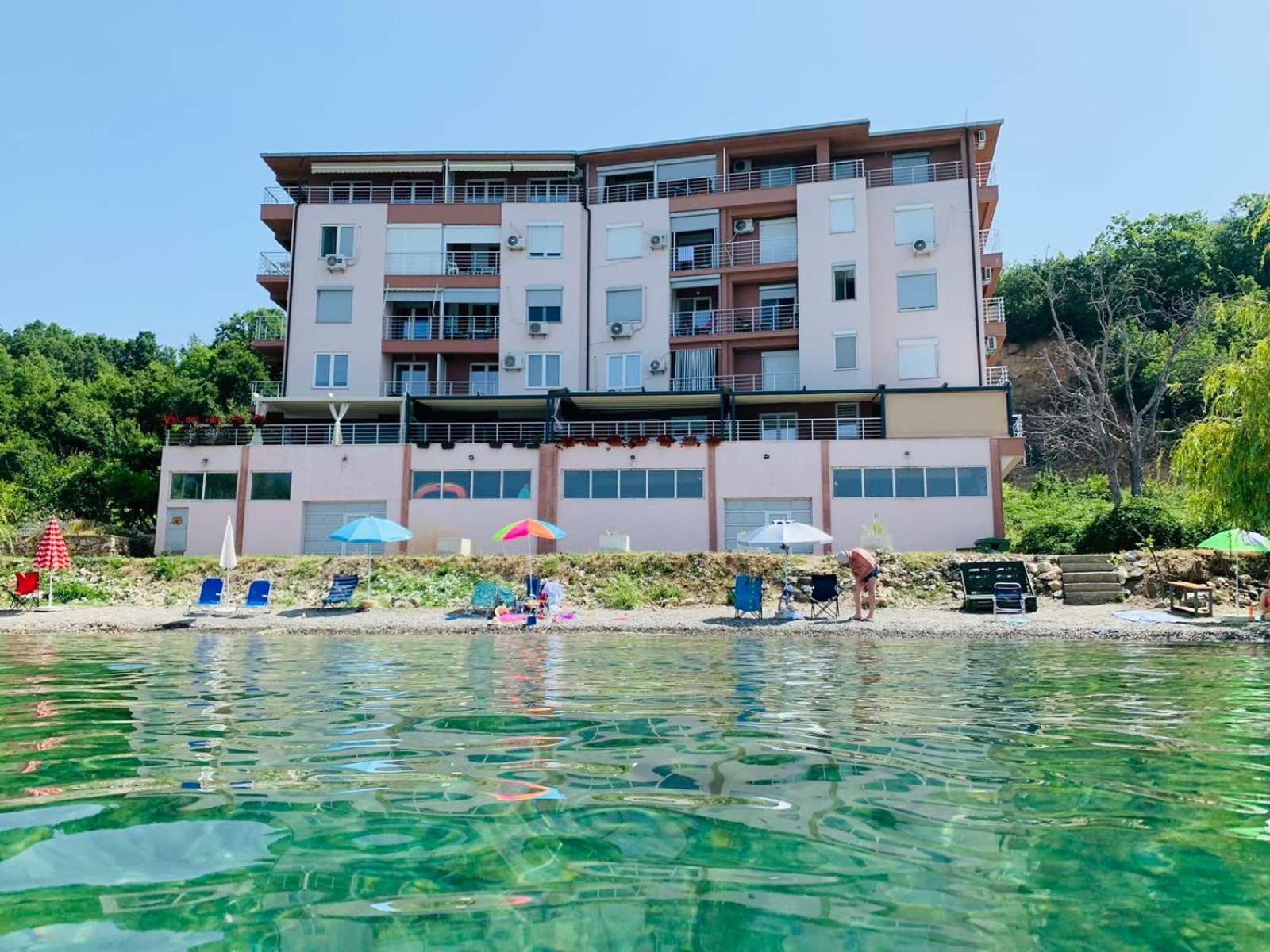 Sunrise Beach Pestani Exterior photo